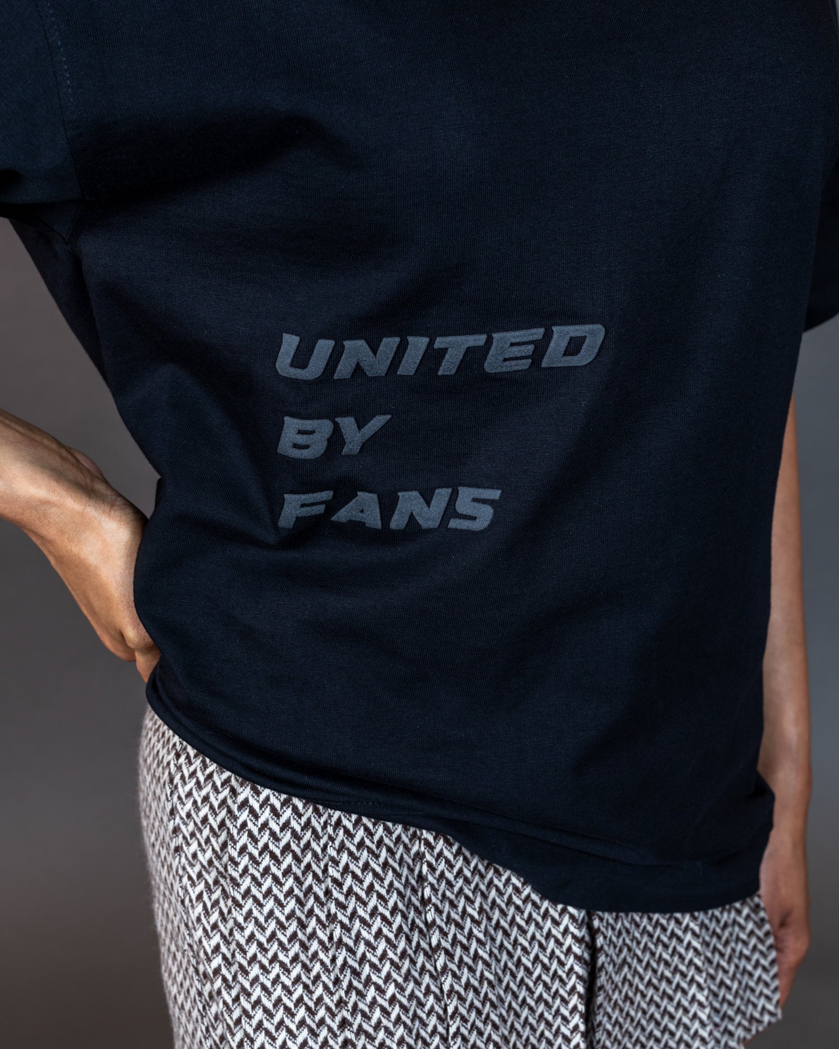 Essentials Minimal Black - United By Fans