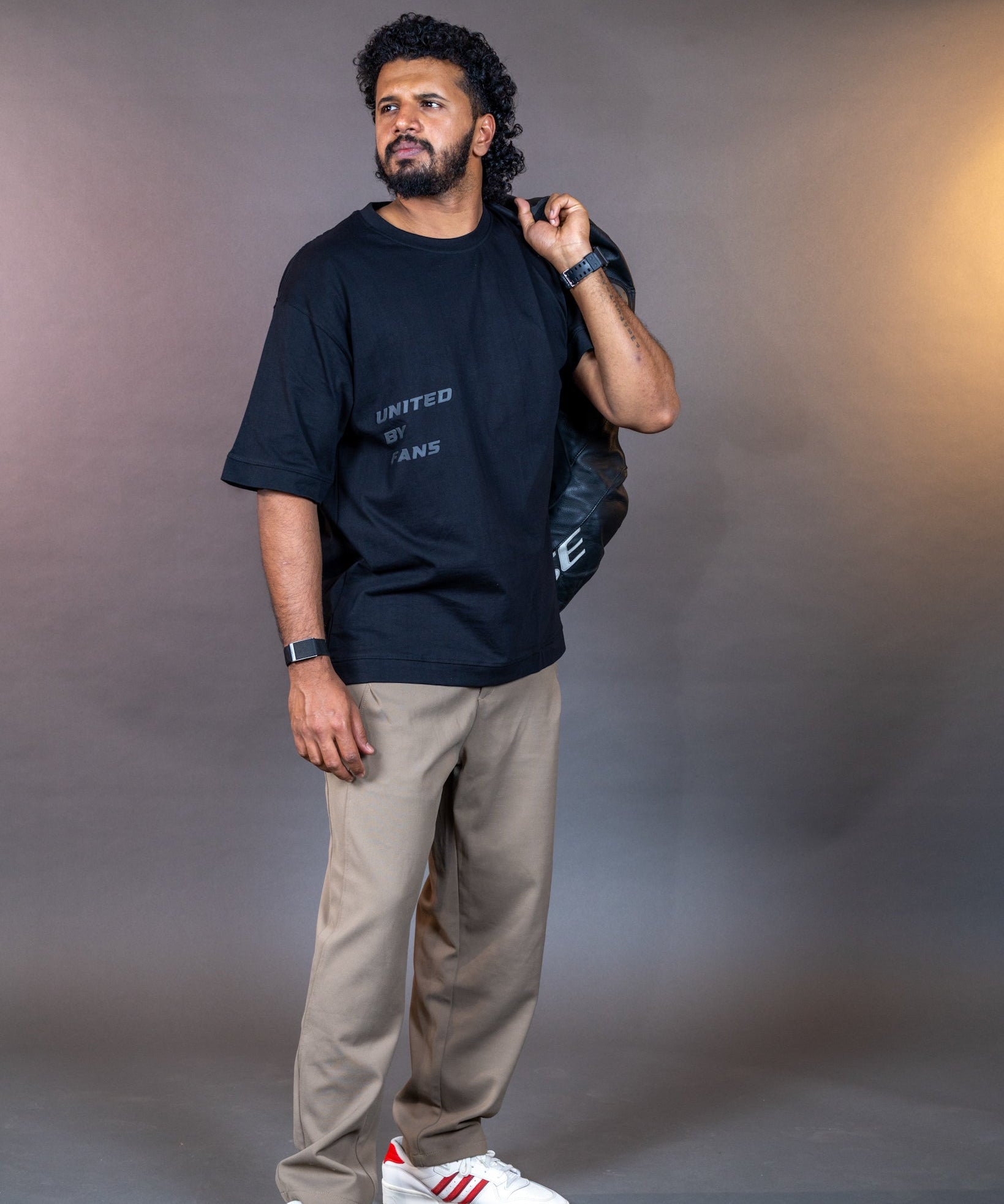 Essentials Minimal Black - United By Fans