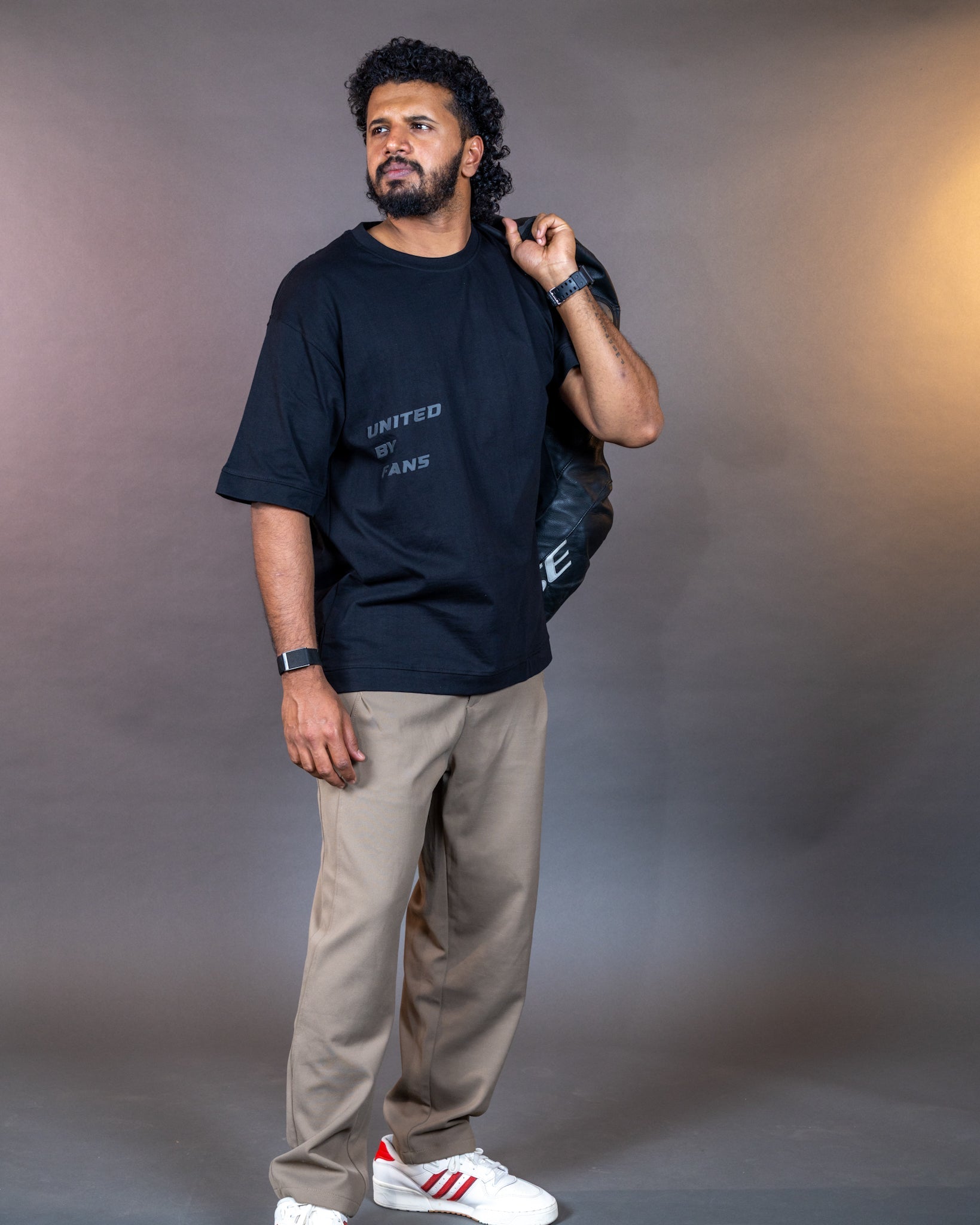 Essentials Minimal Black - United By Fans