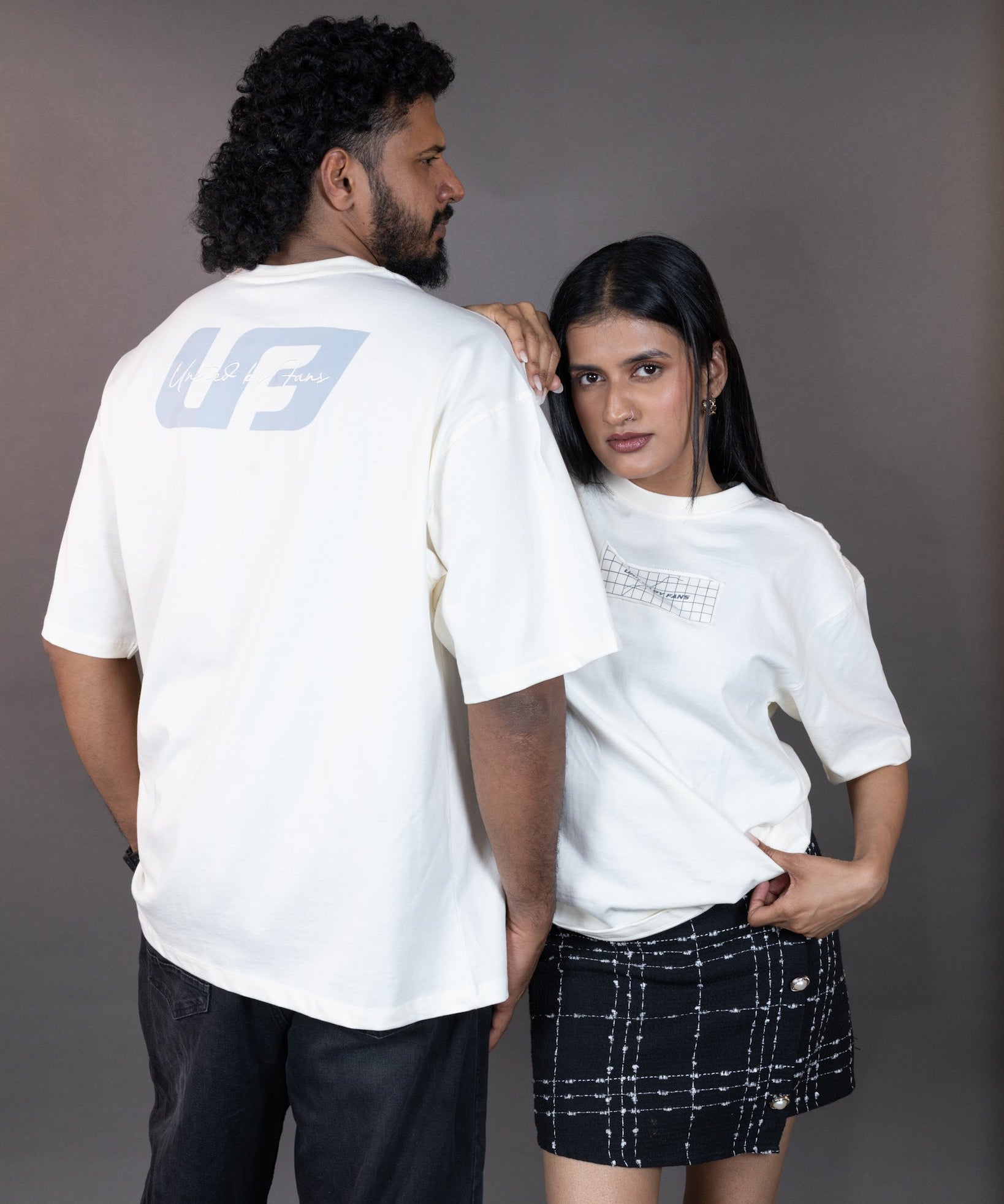 IL4 Minimal White - United By Fans